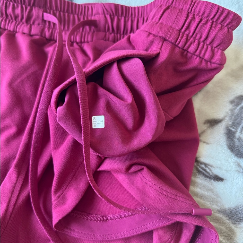 Lululemon Soft Jersey Mid-Rise Shorts - Picture 7 of 7